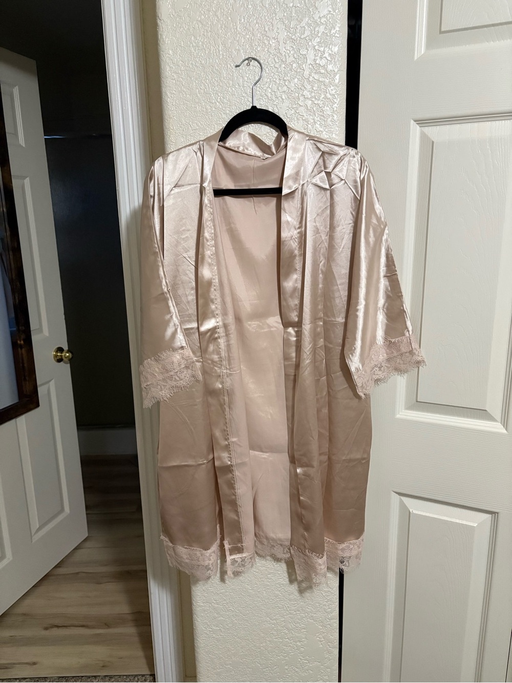 Satin Lace-Trim Robe in Blush - Women's Intimates & Sleepwear